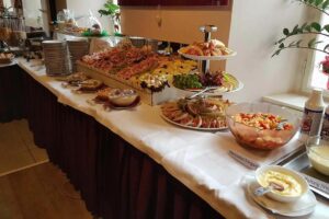 Bierheuriger Gangl Location Wo Feiern Buffet