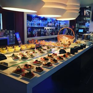 M Lounge Location Bar Restaurant Feier Wo Feiern Lokal Buffet Flying Buffet