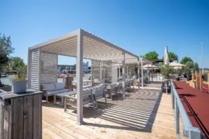 Niki am Hafen wofeiern Rust Lokal Lounge