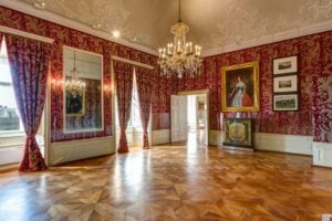 Schloss Esterhazy_ Wo Feiern_Panevent_Roter_Salon_1