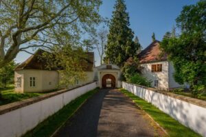 Schloss Lackenbach_Wo Feiern_Innenhof