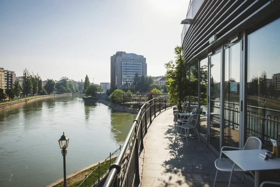 KLYO – WO FEIERN – Eventlocation – Stegterrasse 1 KLYO - WO FEIERN - Eventlocation - Stegterrasse 1
